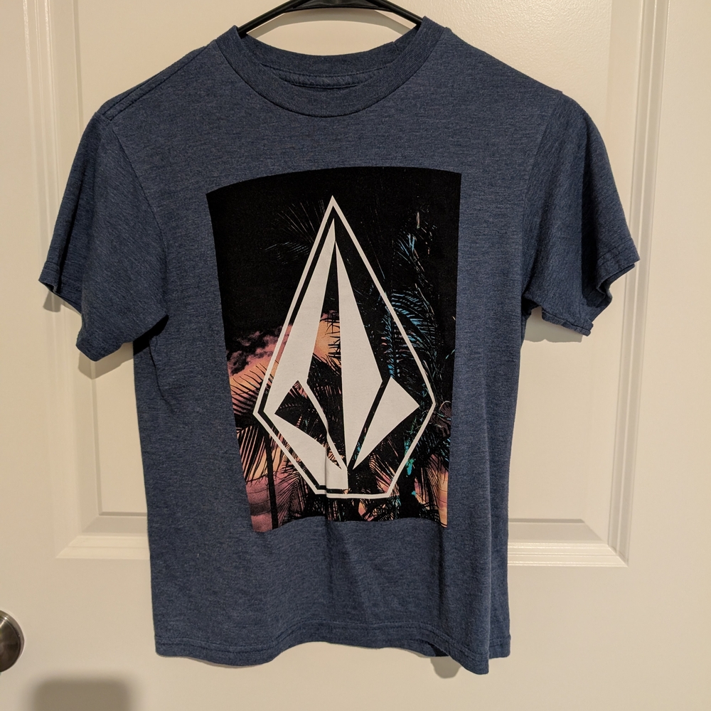 Volcom Blue Short Sleeve Tee with Artistic Graphic